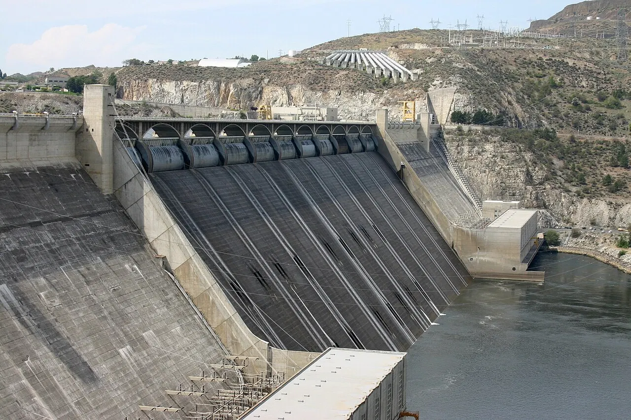 Advanced Waste Treatment Technologies: From Pollution to Resources